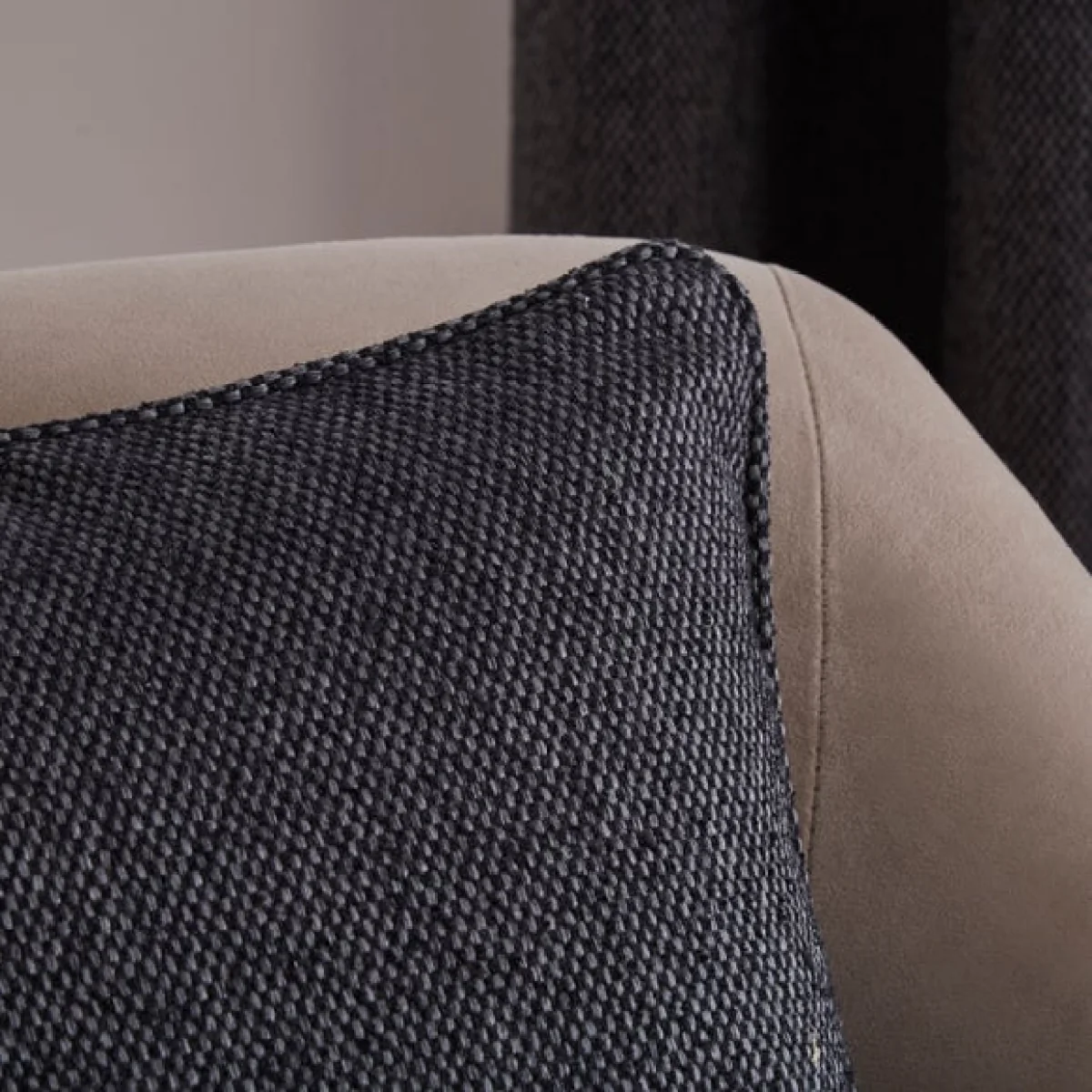 Branwick Cushion – image 2
