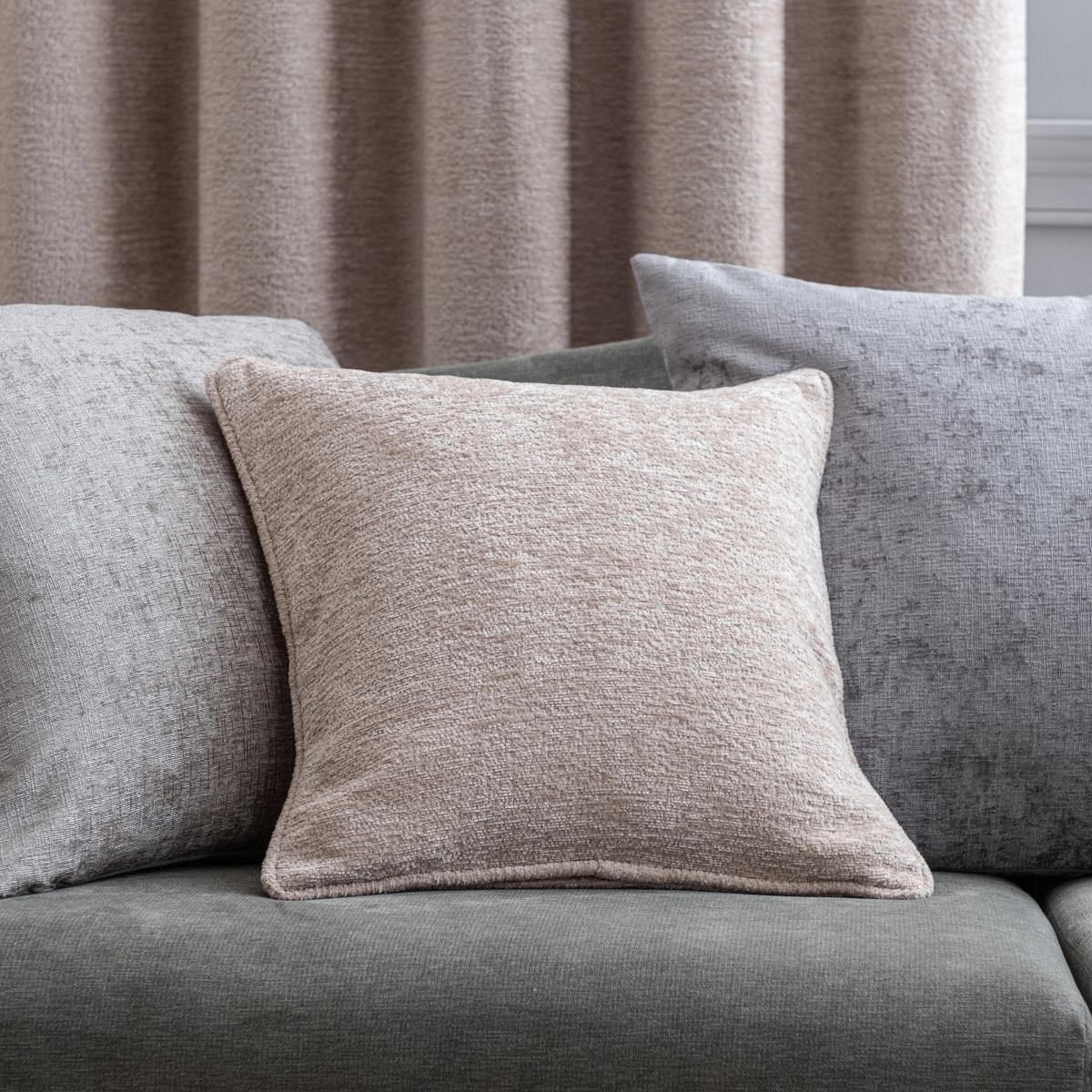 Clayton Chenille Cushion Warm Sand – image 2