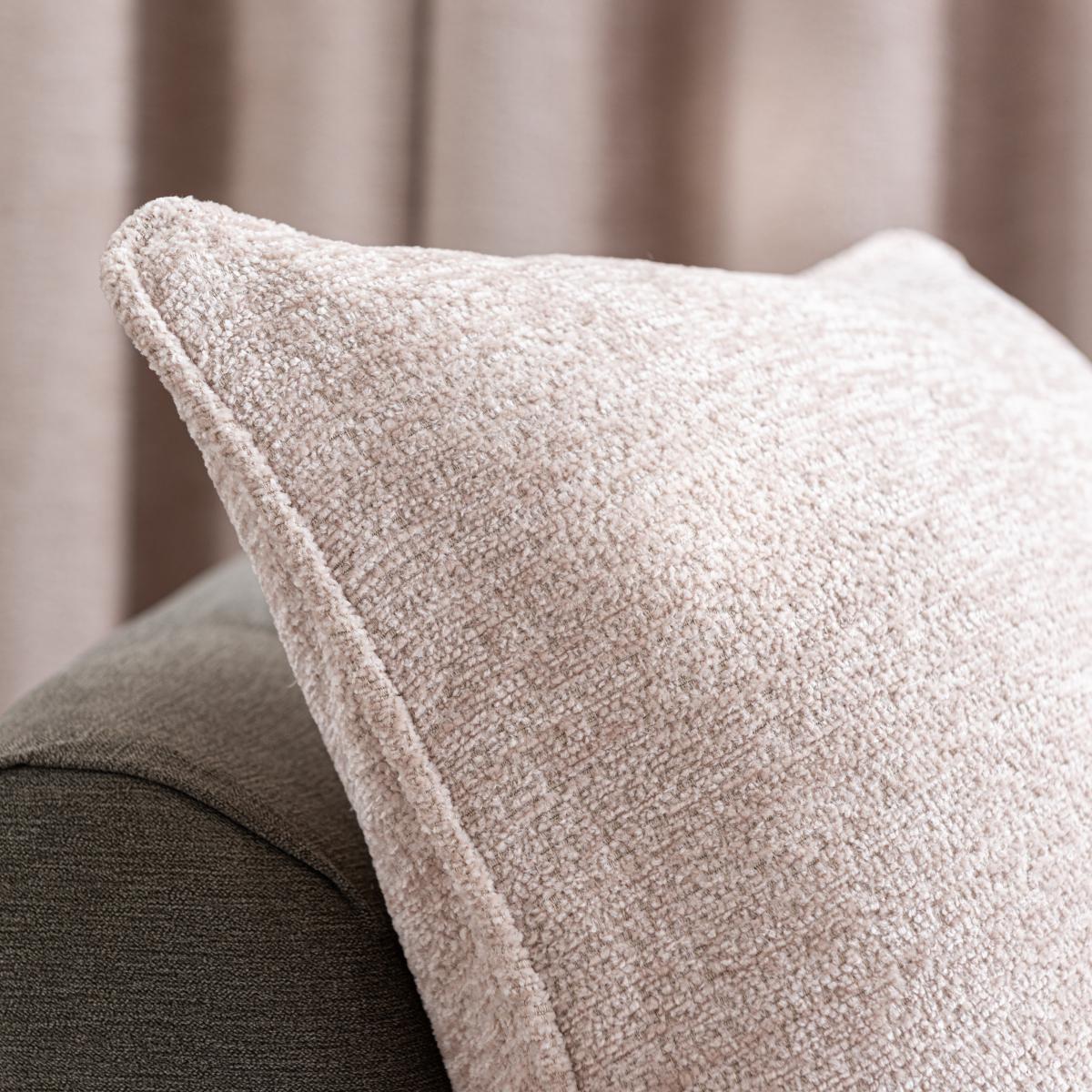 Clayton Chenille Cushion Warm Sand – image 3