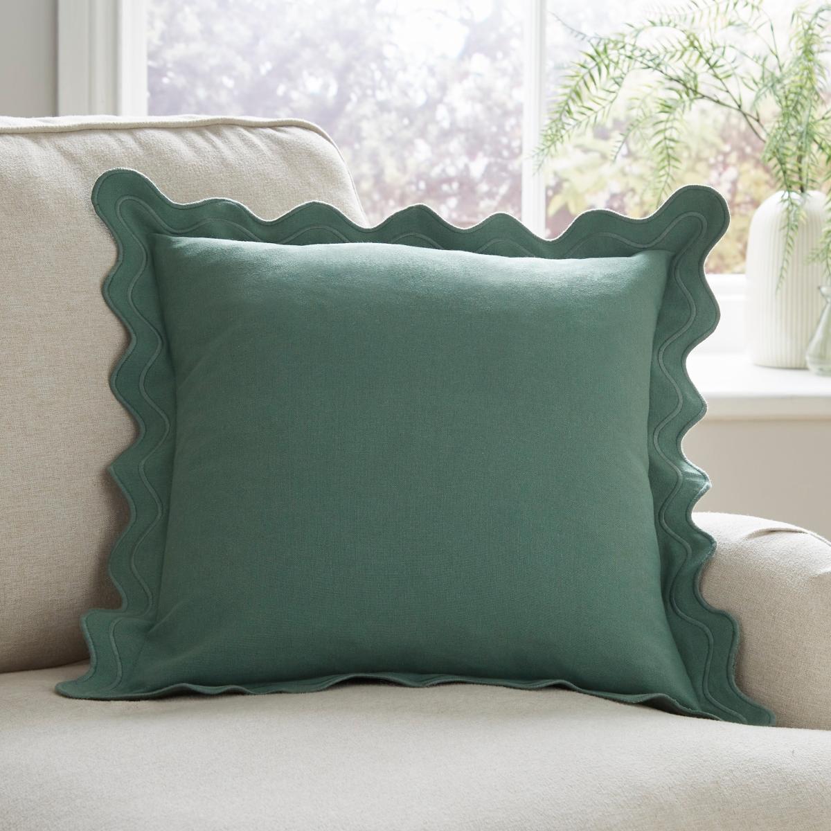 Scalloped Edge Square Cushion Green – image 1
