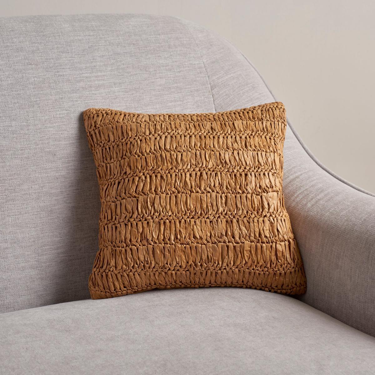 Raffia Cushion Natural – image 1