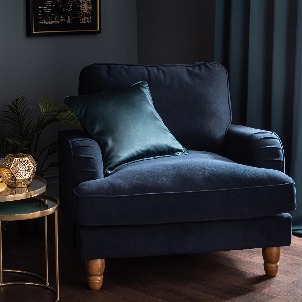 Satin Cushion Peacock – image 2