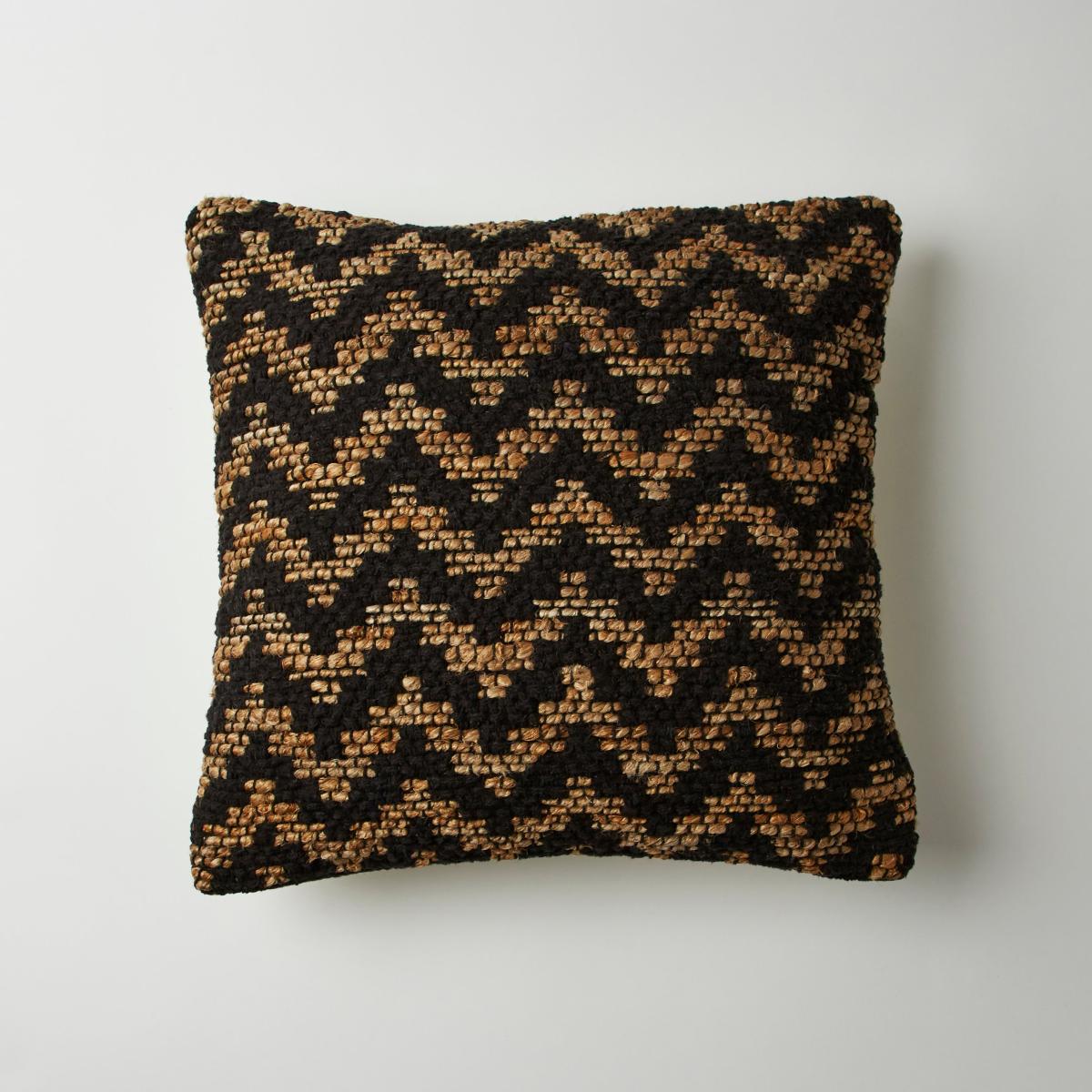 Jute and Cotton Zig Zag Cushion Black MultiColoured – image 2