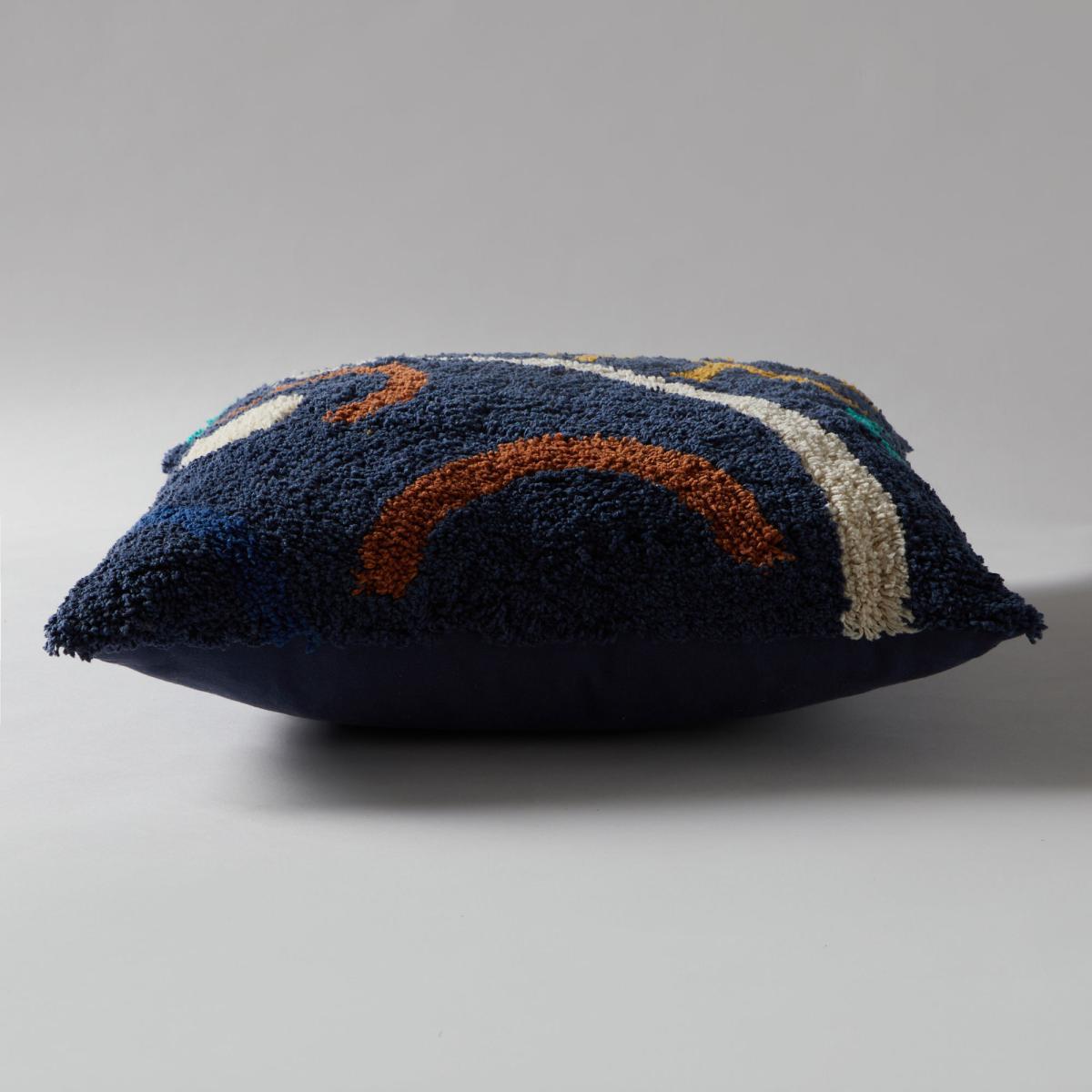 Elements Blue Tufted Cushion Blue – image 3