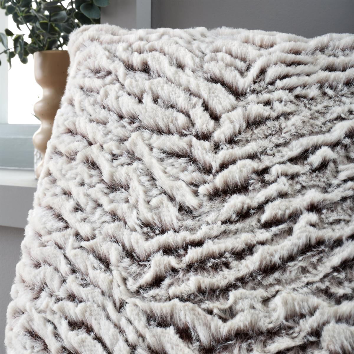 Catherine Lansfield Wolf Square Cushion – image 4