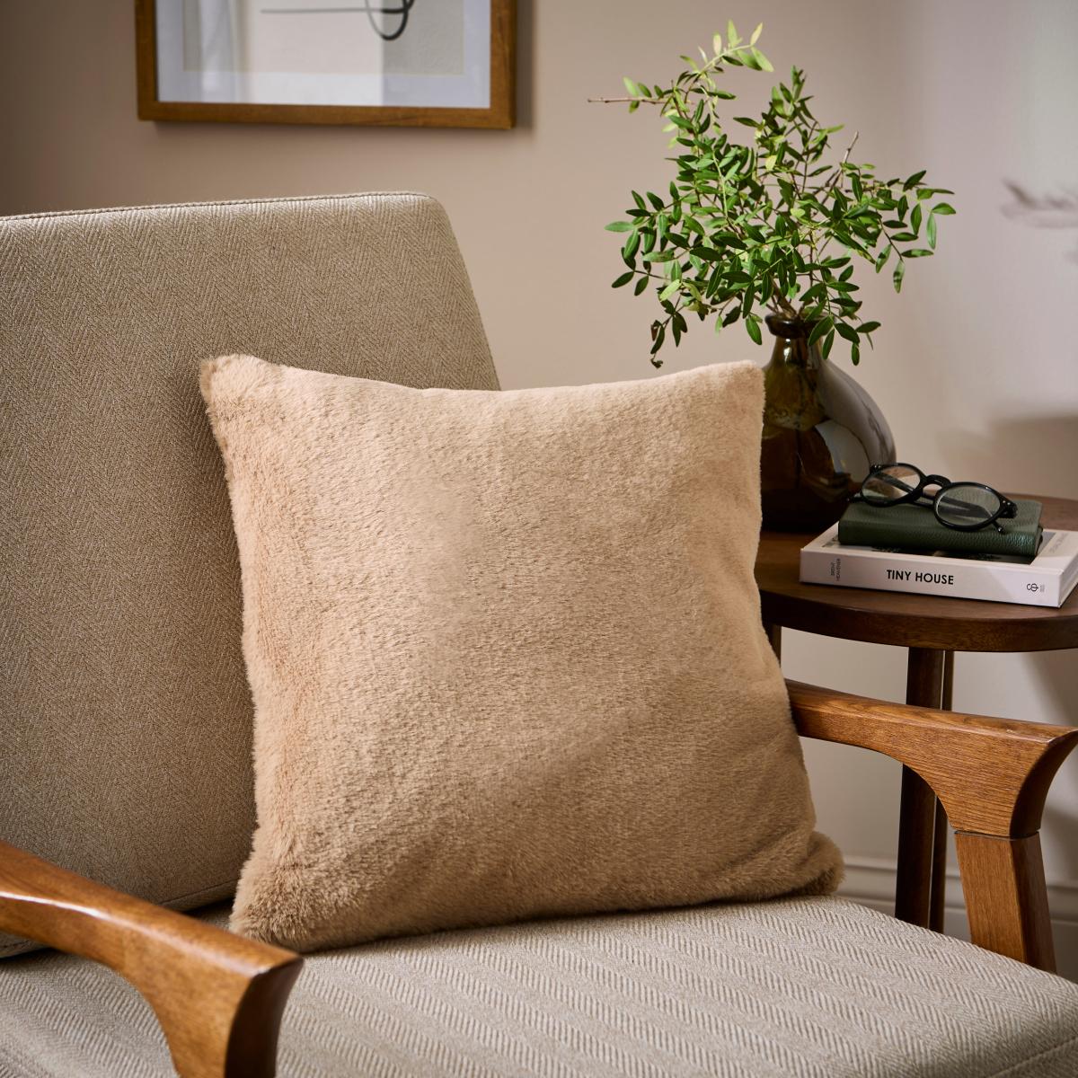 Lenon Plush Cushion Pebble – image 2