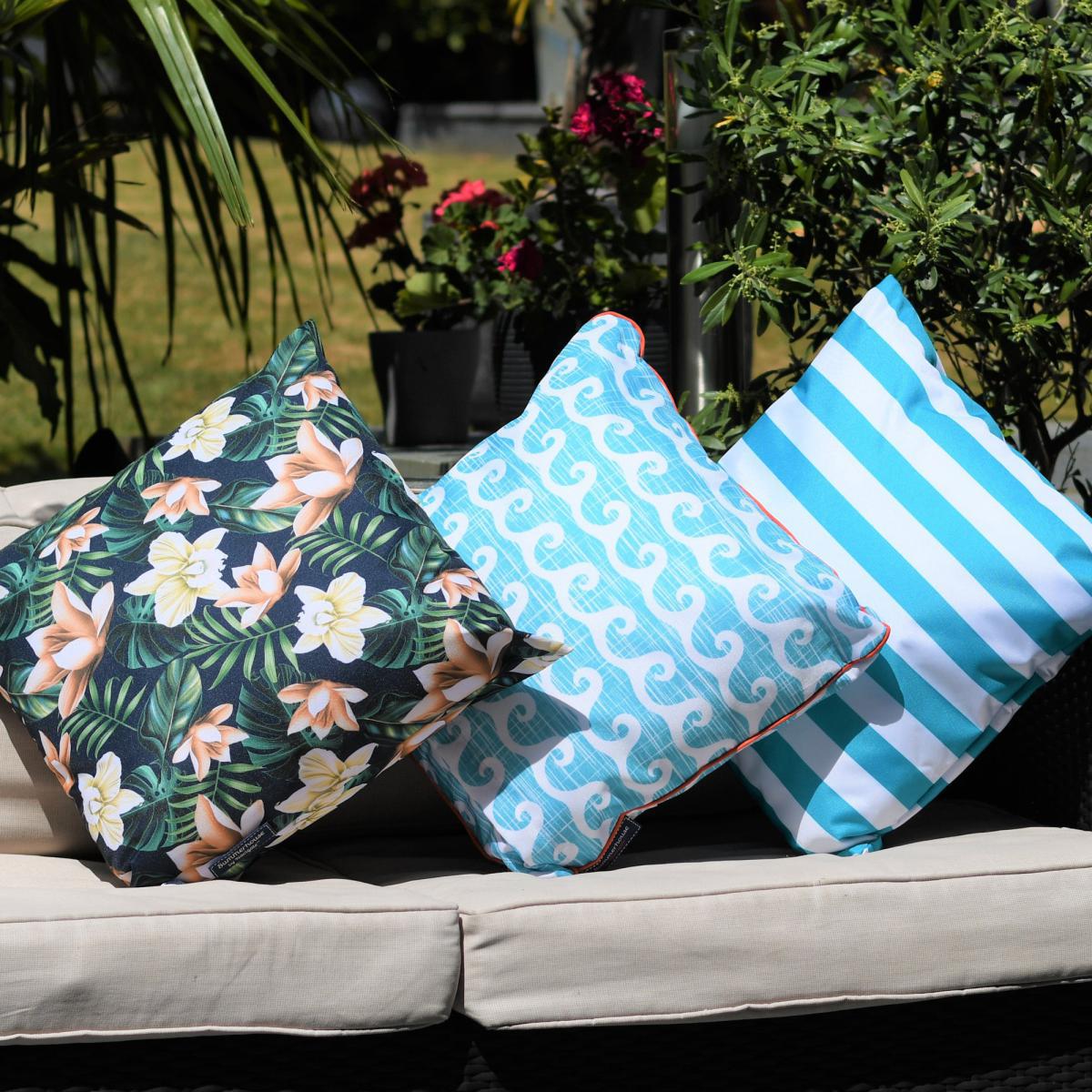 Aruba Blue Water Resistant Outdoor Cushion Blue and White – image 5