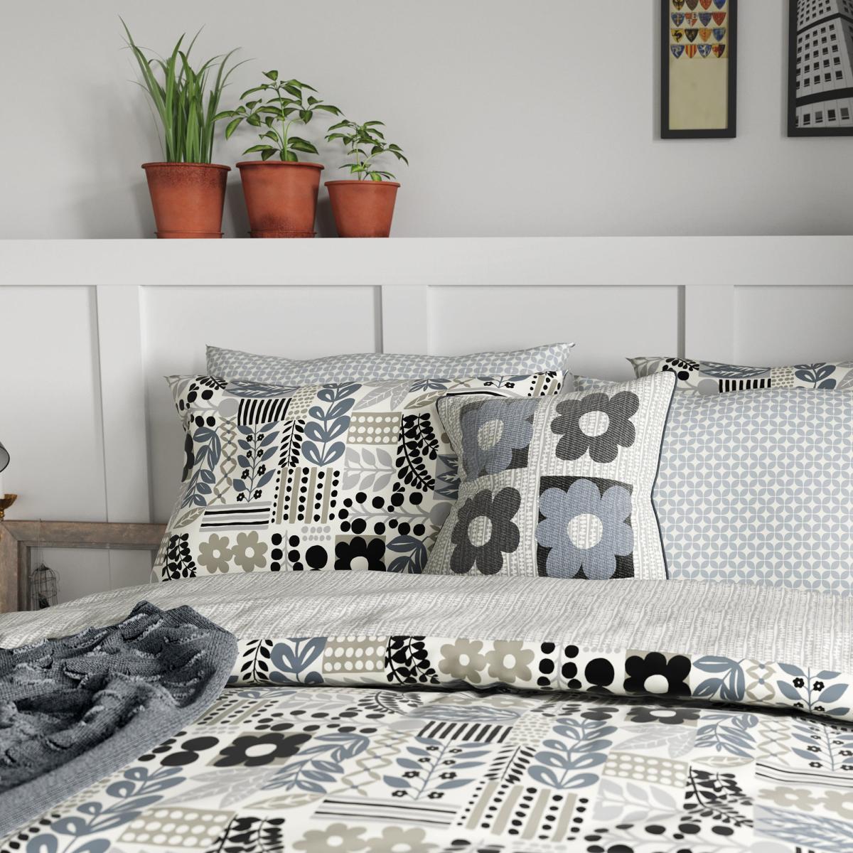 Helena Springfield Freyja & Elsa Cushion Black and white – image 4
