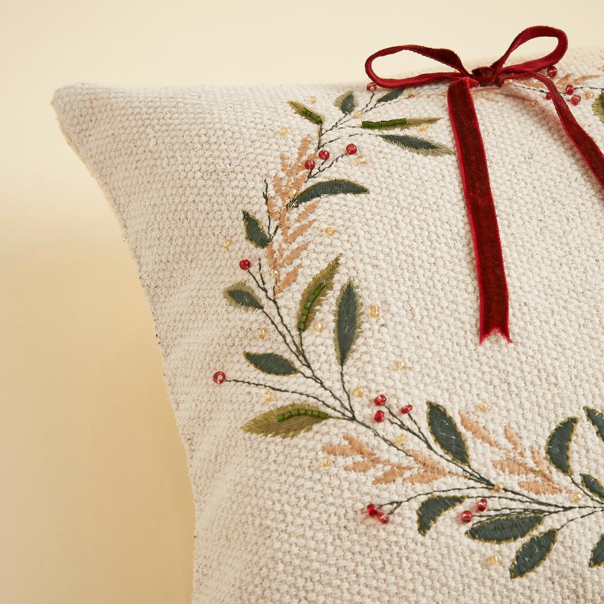 Wreath Emboirdered Cushion Natural – image 3