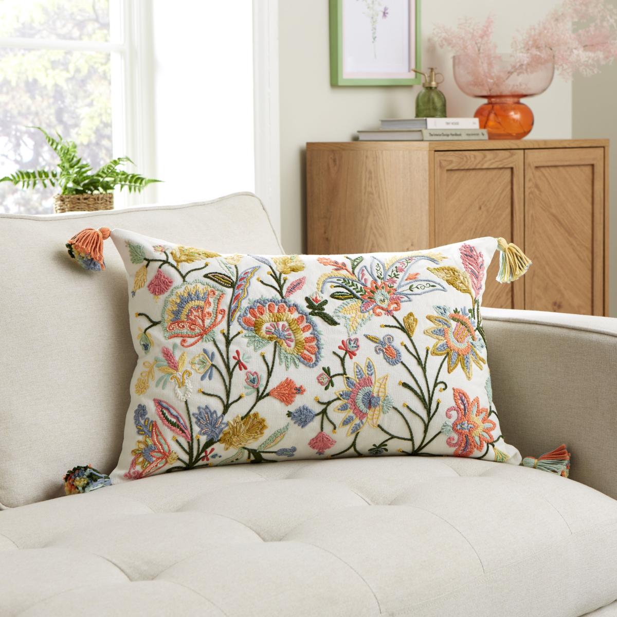 Embroidered Folktale Floral Cushion White – image 1