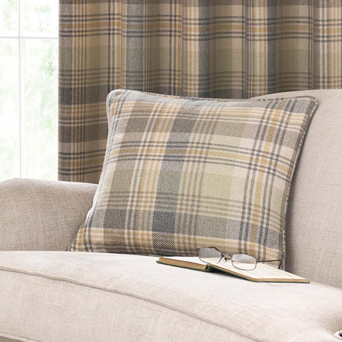 Finley Check Green Cushion Green – image 1