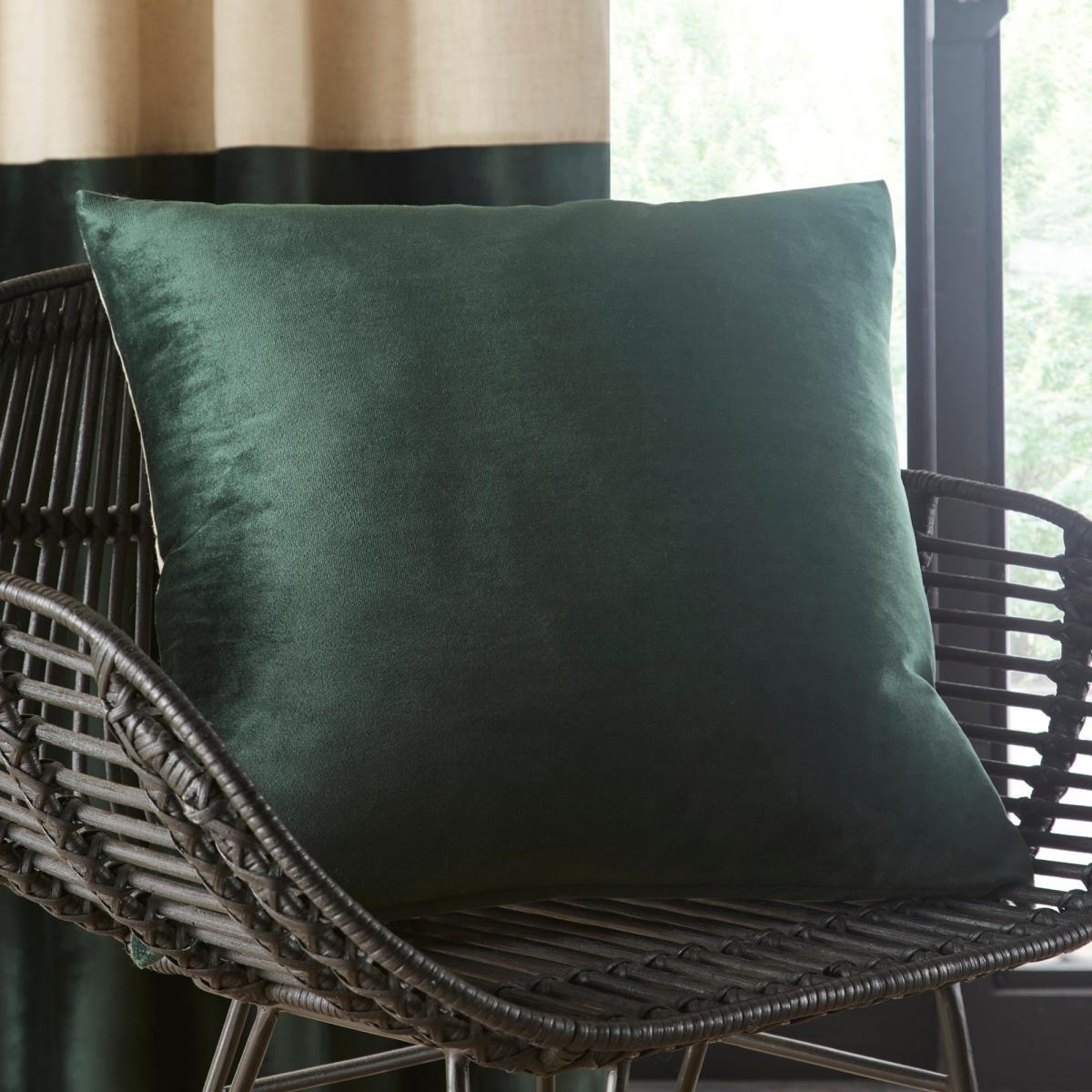 Hampton Cushion Bottle (Green) – image 1