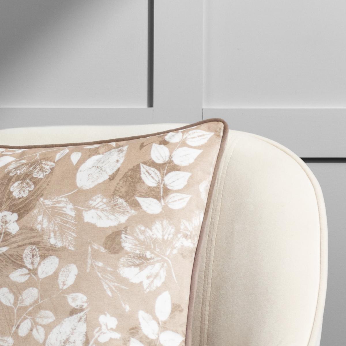 Leaf Square Cushion Natural – image 2