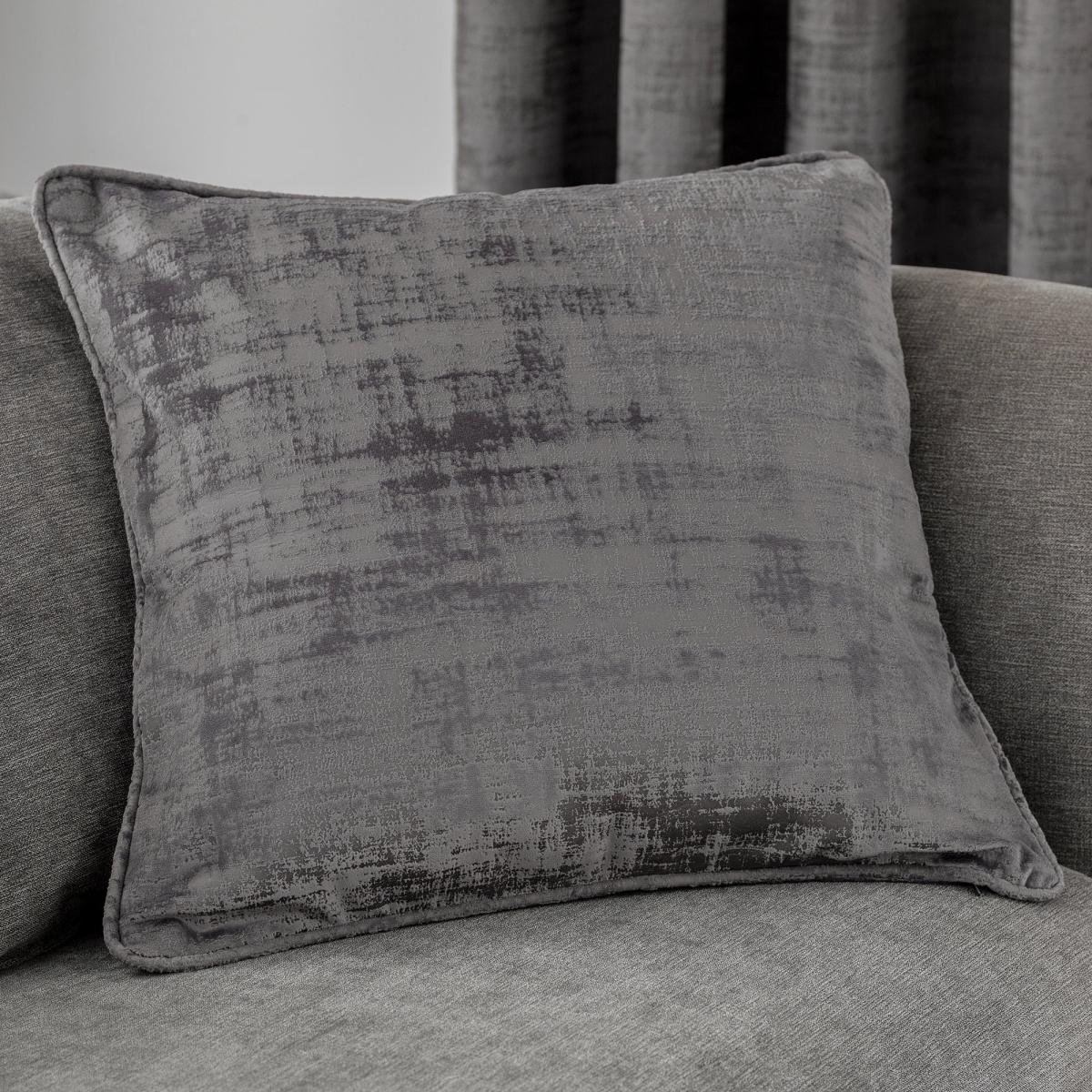Ruben Grey Velvet Cushion Grey – image 1