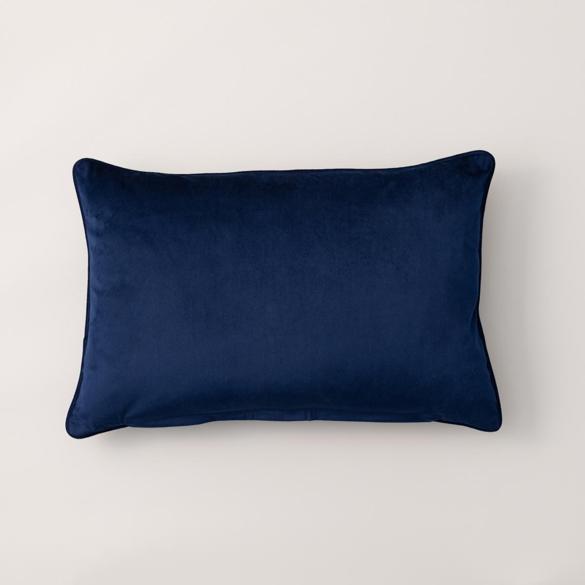 Luxe Traveller Ikat Rectangular Cushion Navy Blue/Red – image 5