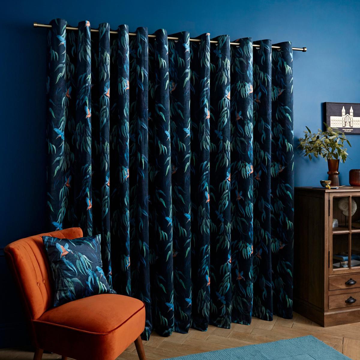 Kingfisher Peacock Cushion Peacock – image 3