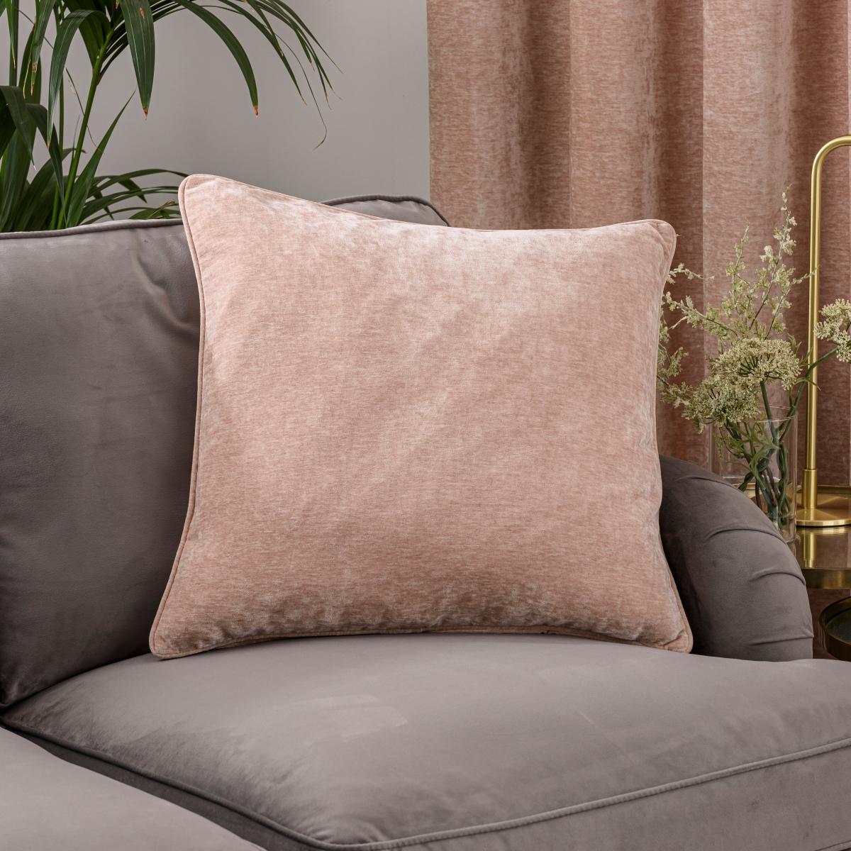 Vintage Chenille Square Cushion Blush – image 2