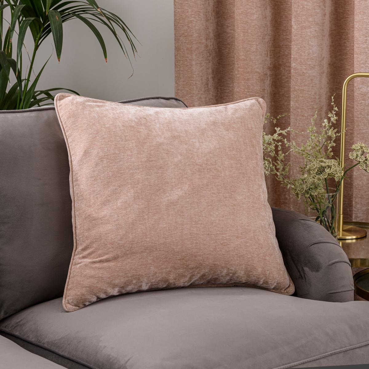Vintage Chenille Square Cushion Blush – image 1
