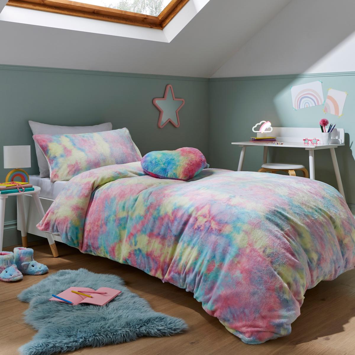 Rainbow Fleece Heart Cushion MultiColoured – image 6