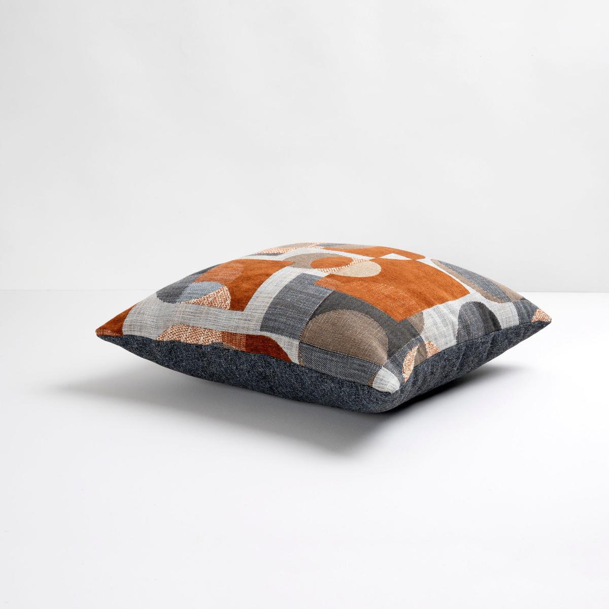 Oscar Cushion 43x43cm Navy Butterscotch Navy – image 3