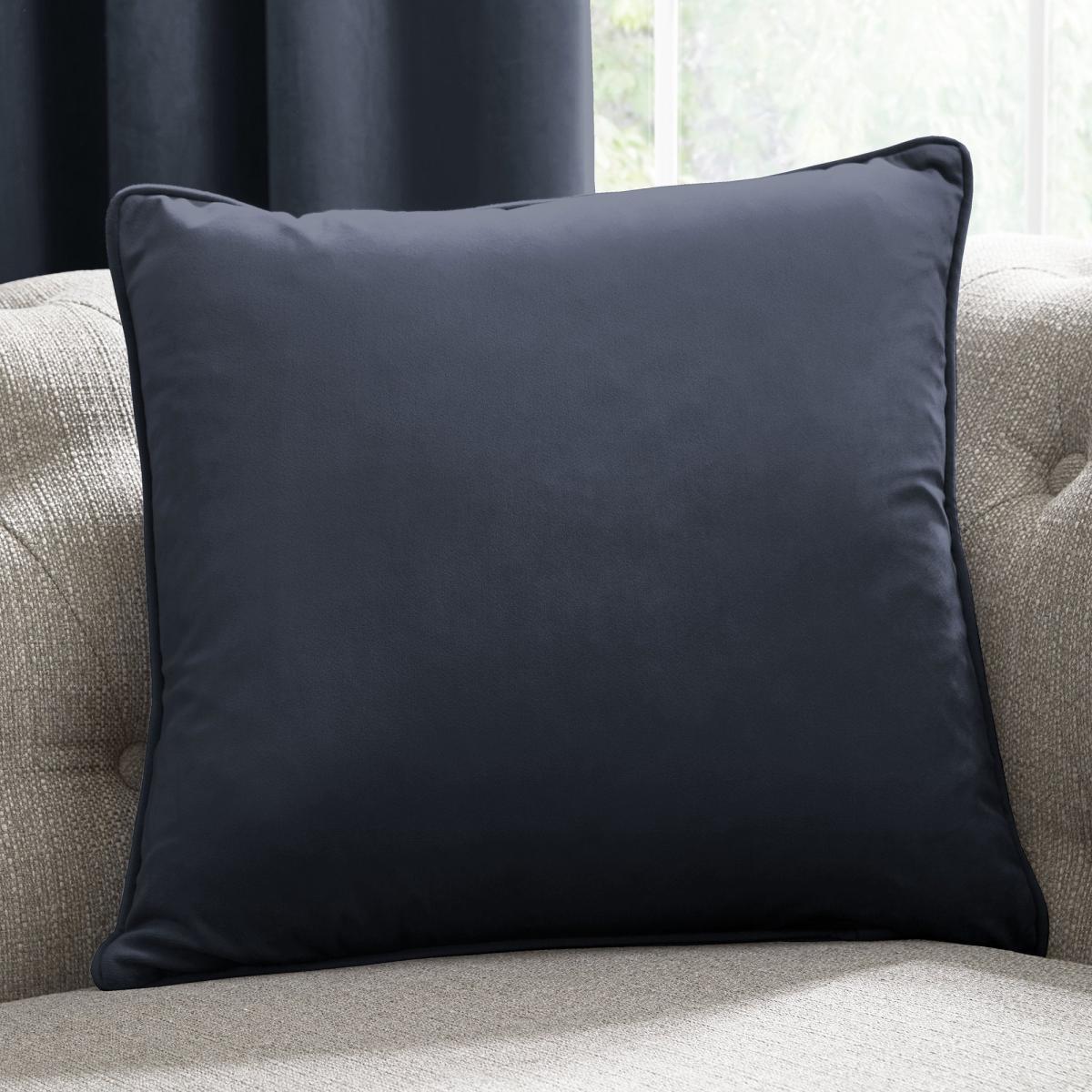 Laurence Llewelyn-Bowen Montrose Cushion Linen – image 2
