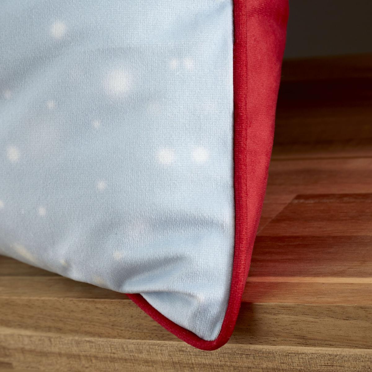 Catherine Lansfield Christmas Giraffe Cushion MultiColoured – image 3