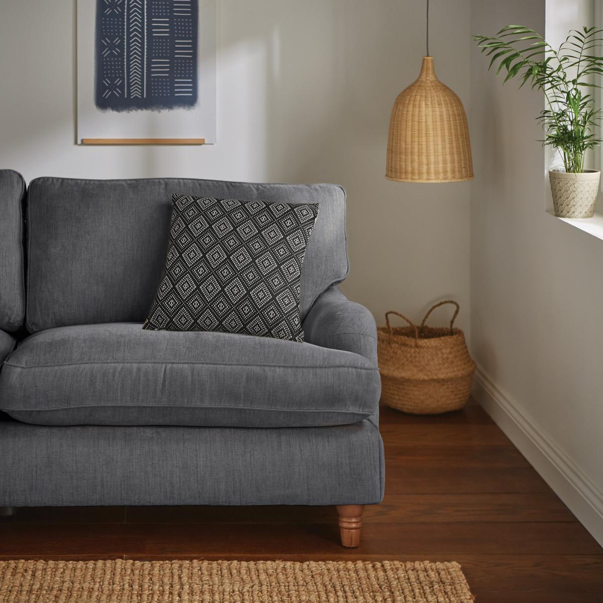 Diamond Black Geometric Cushion Black – image 4