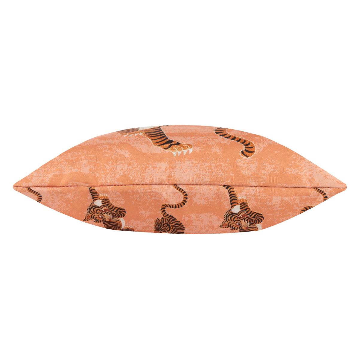 furn. Tibetan Tiger Outdoor Cushion Coral – image 4