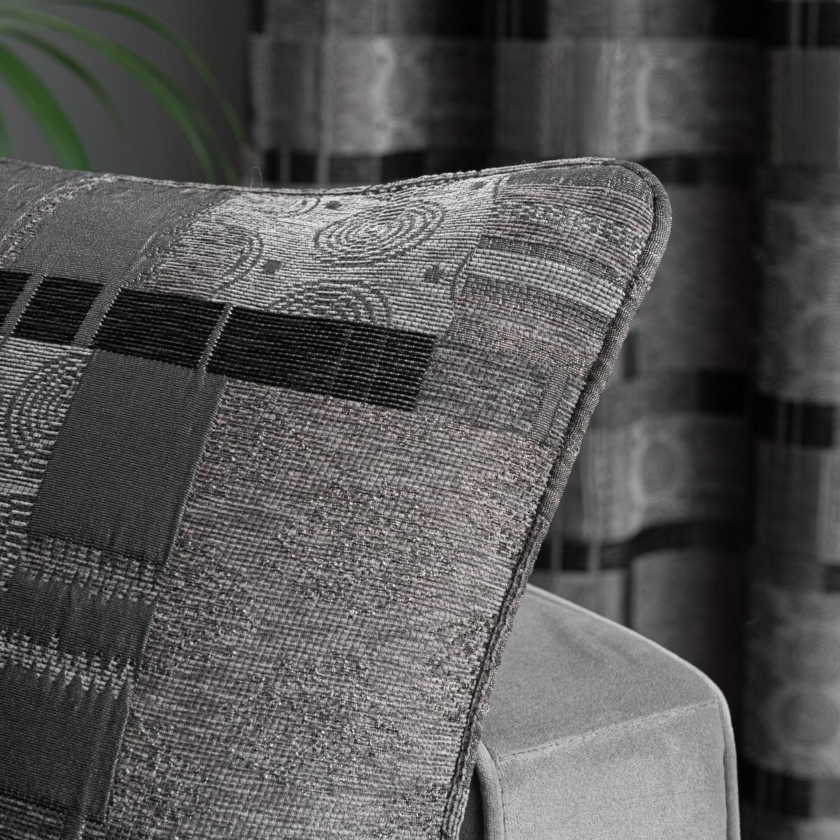 Prague Cushion Black – image 2