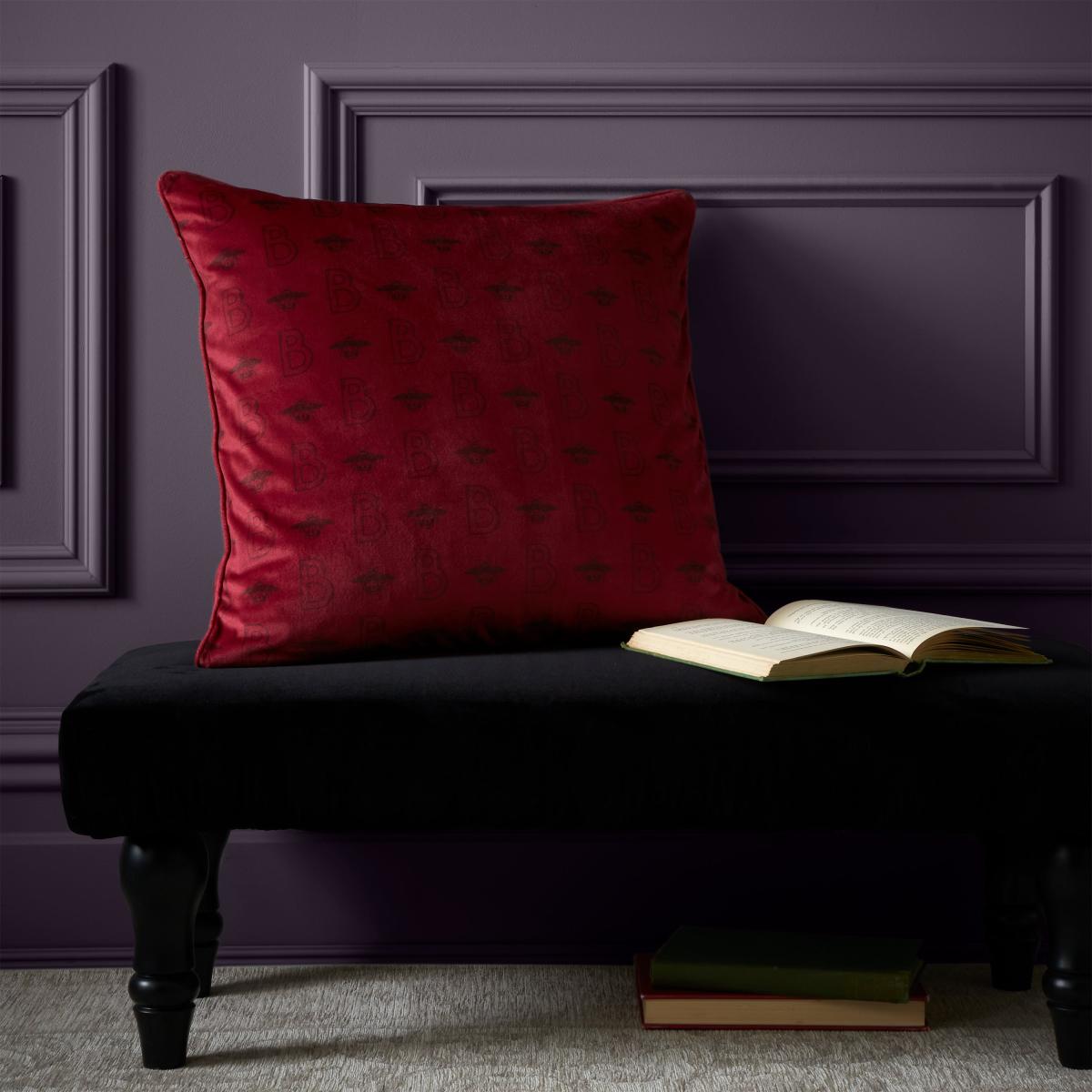 Bridgerton By Catherine Lansfield Flawless Floral Cushion Red – image 2