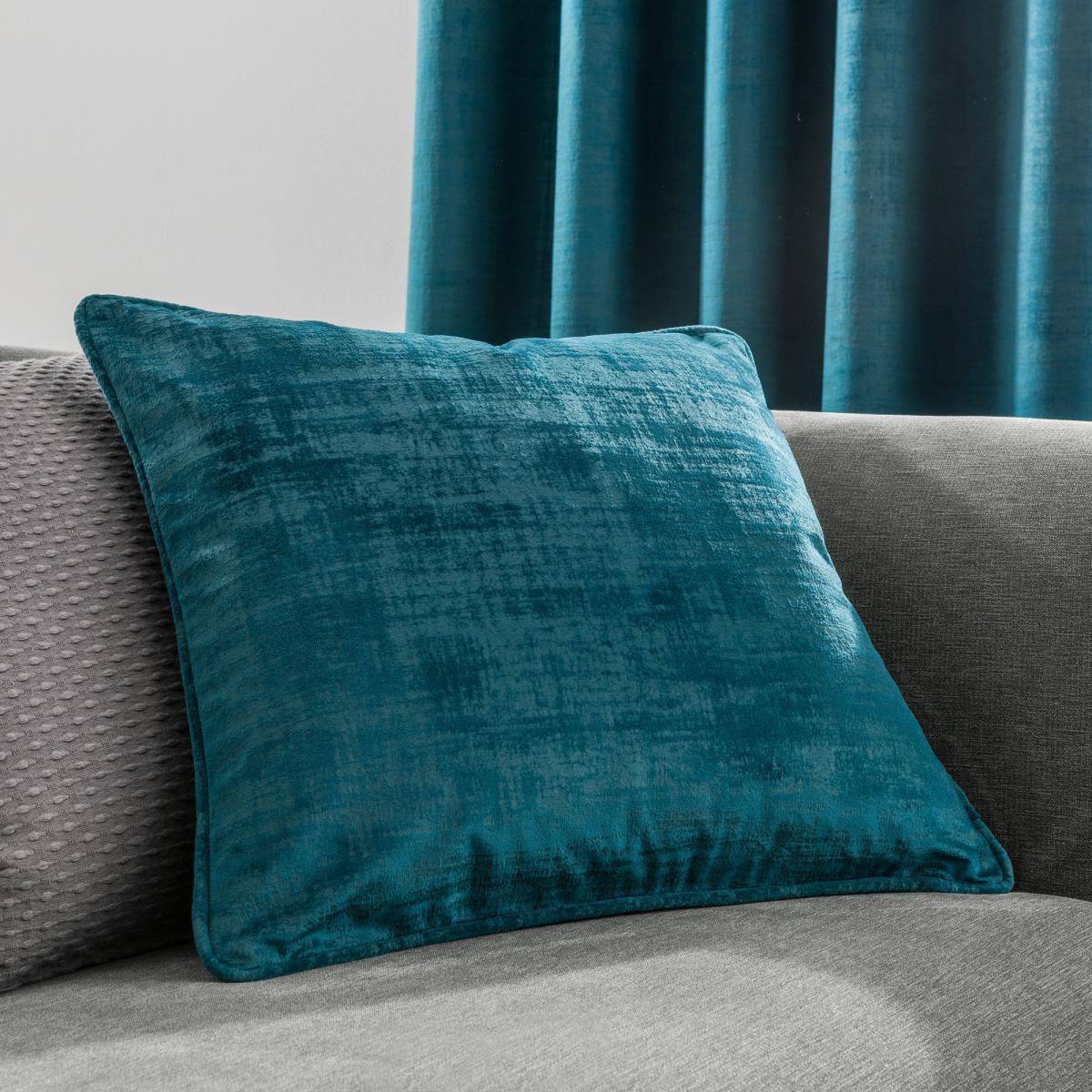 Ruben Velvet Teal Cushion Teal (Blue) – image 1