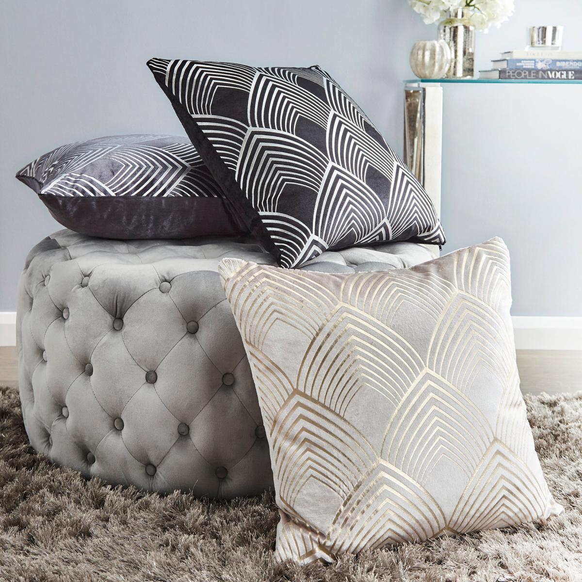 Geo Foil Cushion Black – image 6