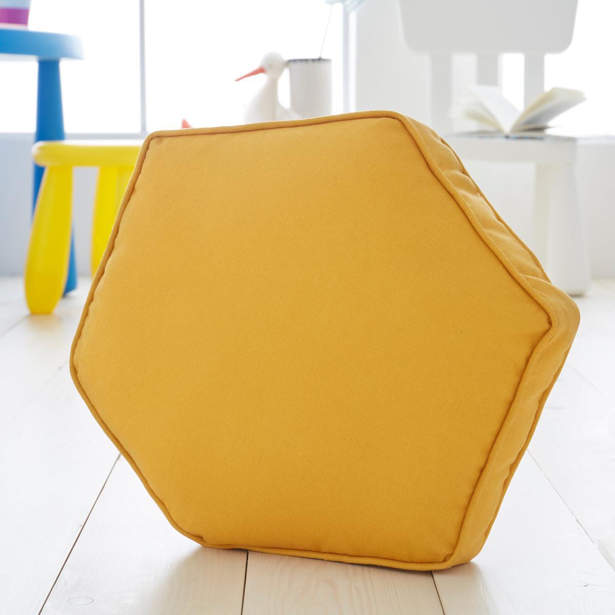 Hexagon Cushion Mustard – image 1