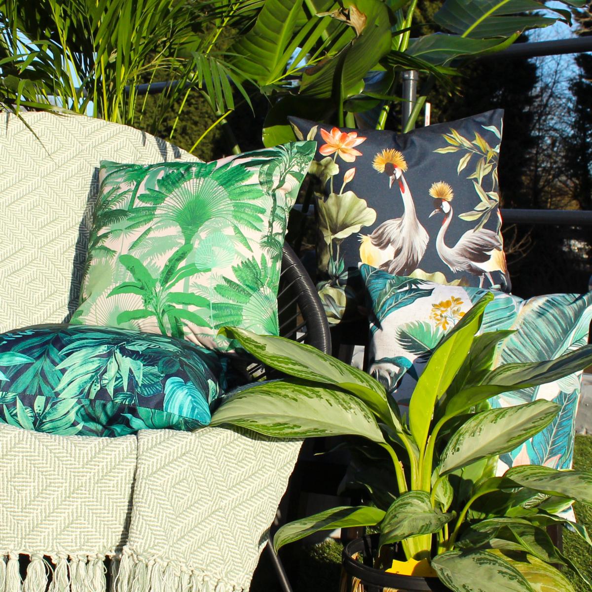 Evans Lichfield Cranes Outdoor Cushion Navy – image 5