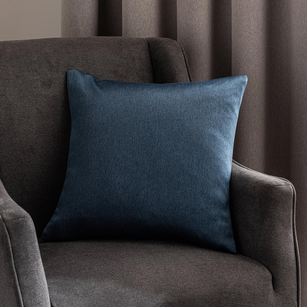 Luxe Cushion Navy – image 1