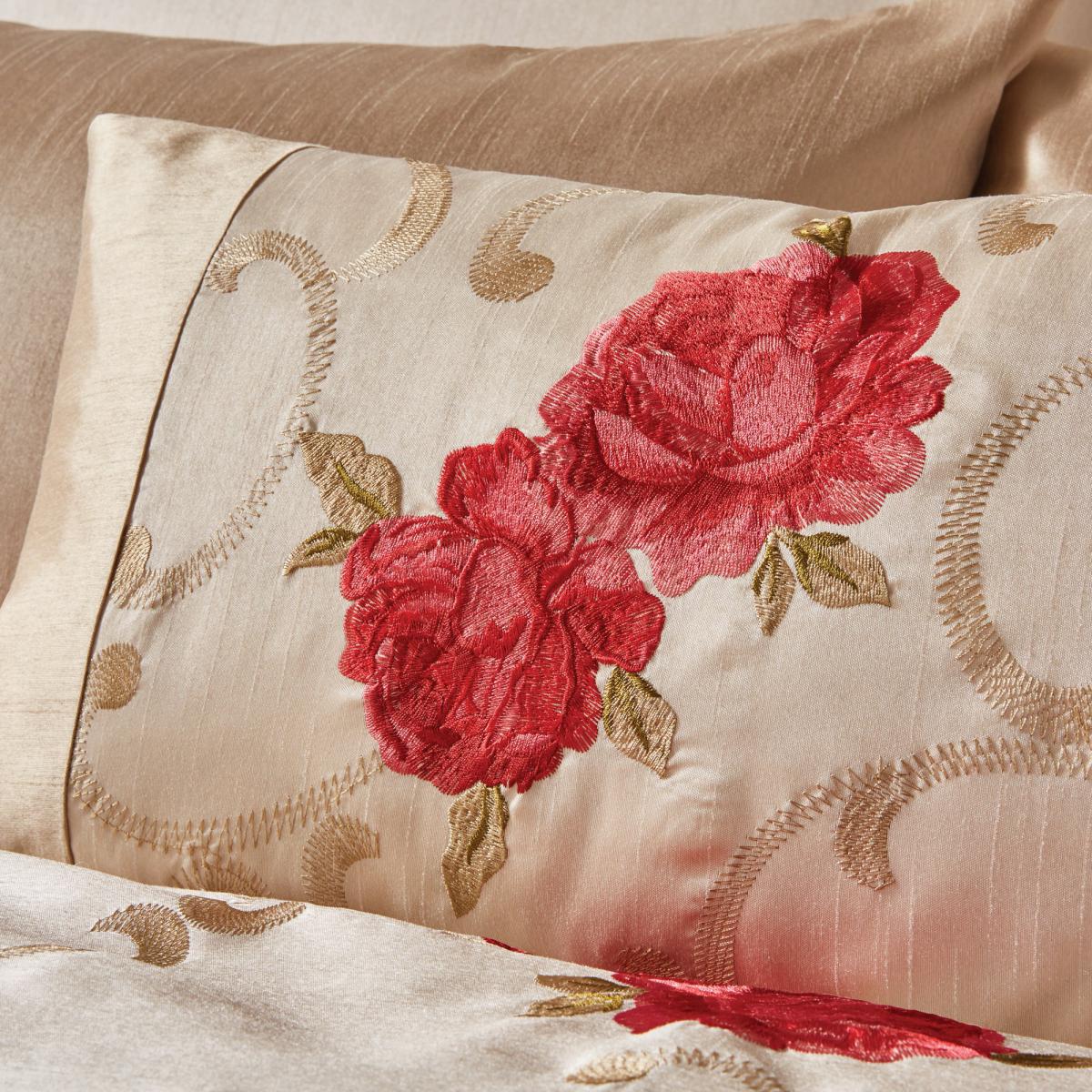 Juliet Red Cushion Red – image 2