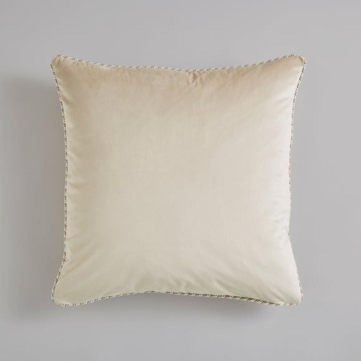Twisted Trim Square Cushion – image 3