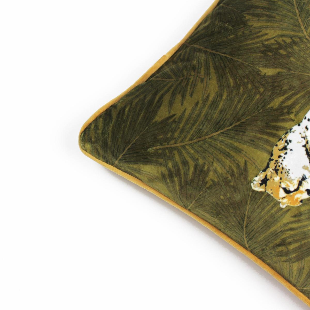 Cheetah Forest Cushion Green/Yellow/Black – image 4