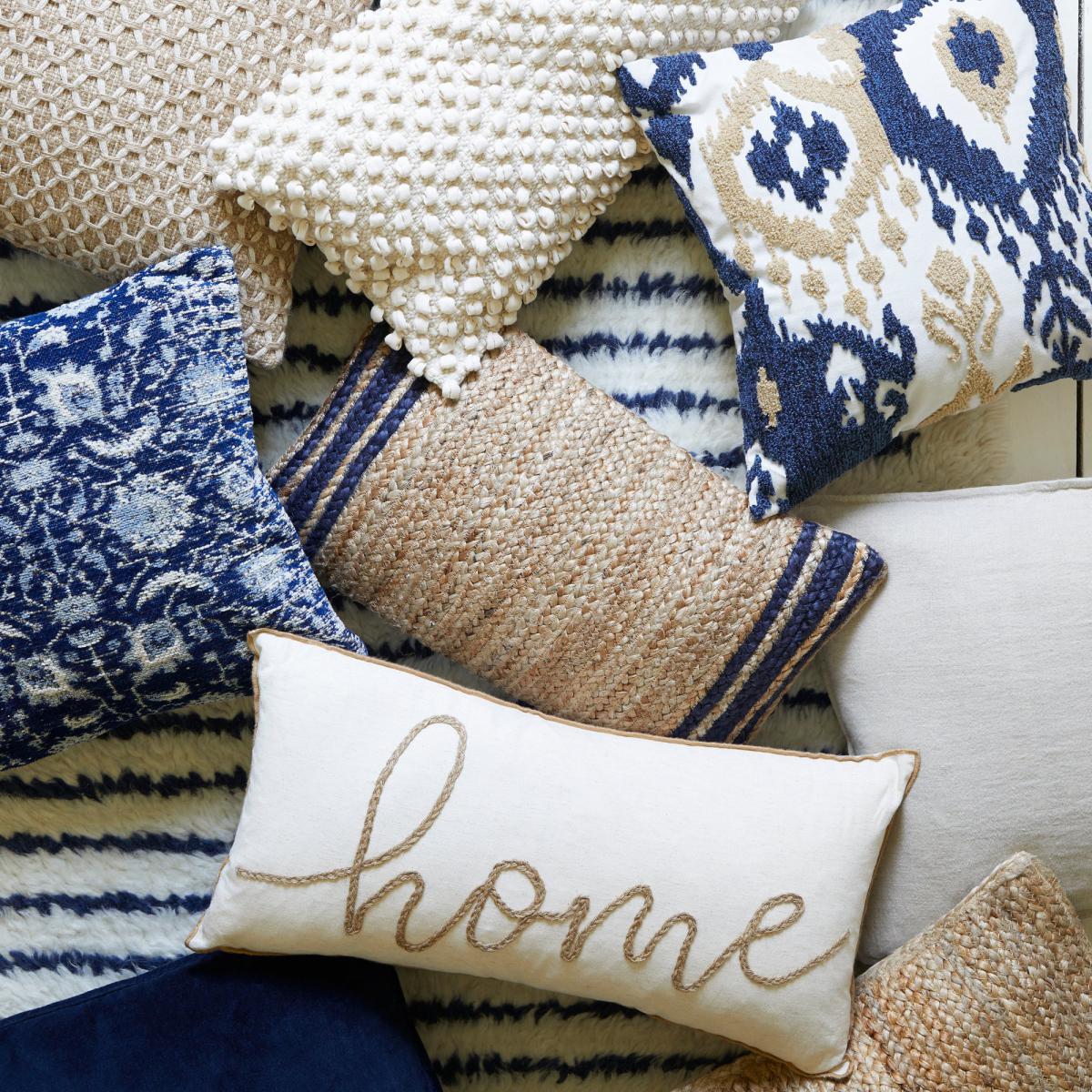 Blue Global Chenille Cushion Navy Blue/White – image 5