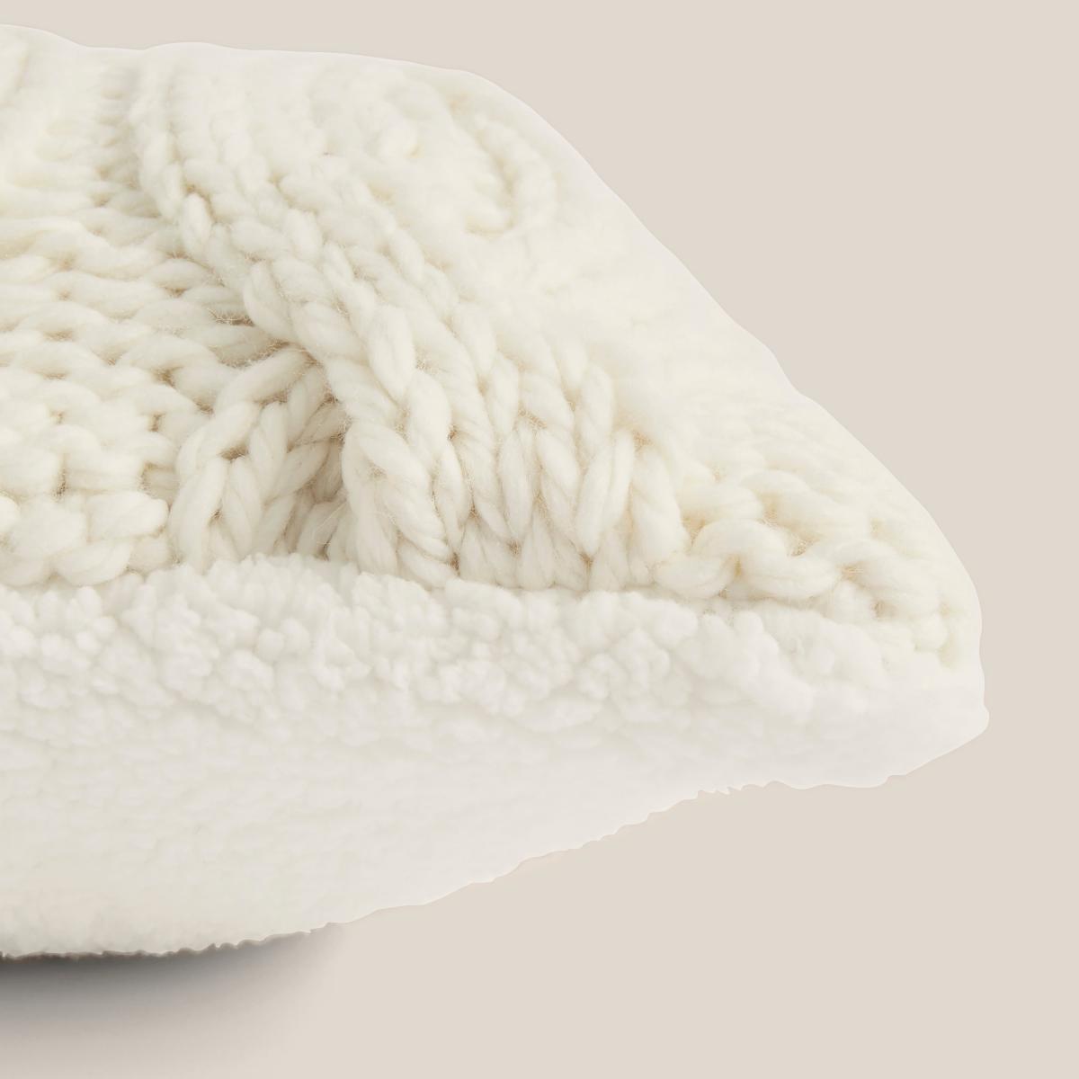 Cable Knit Square Cushion Cream – image 4
