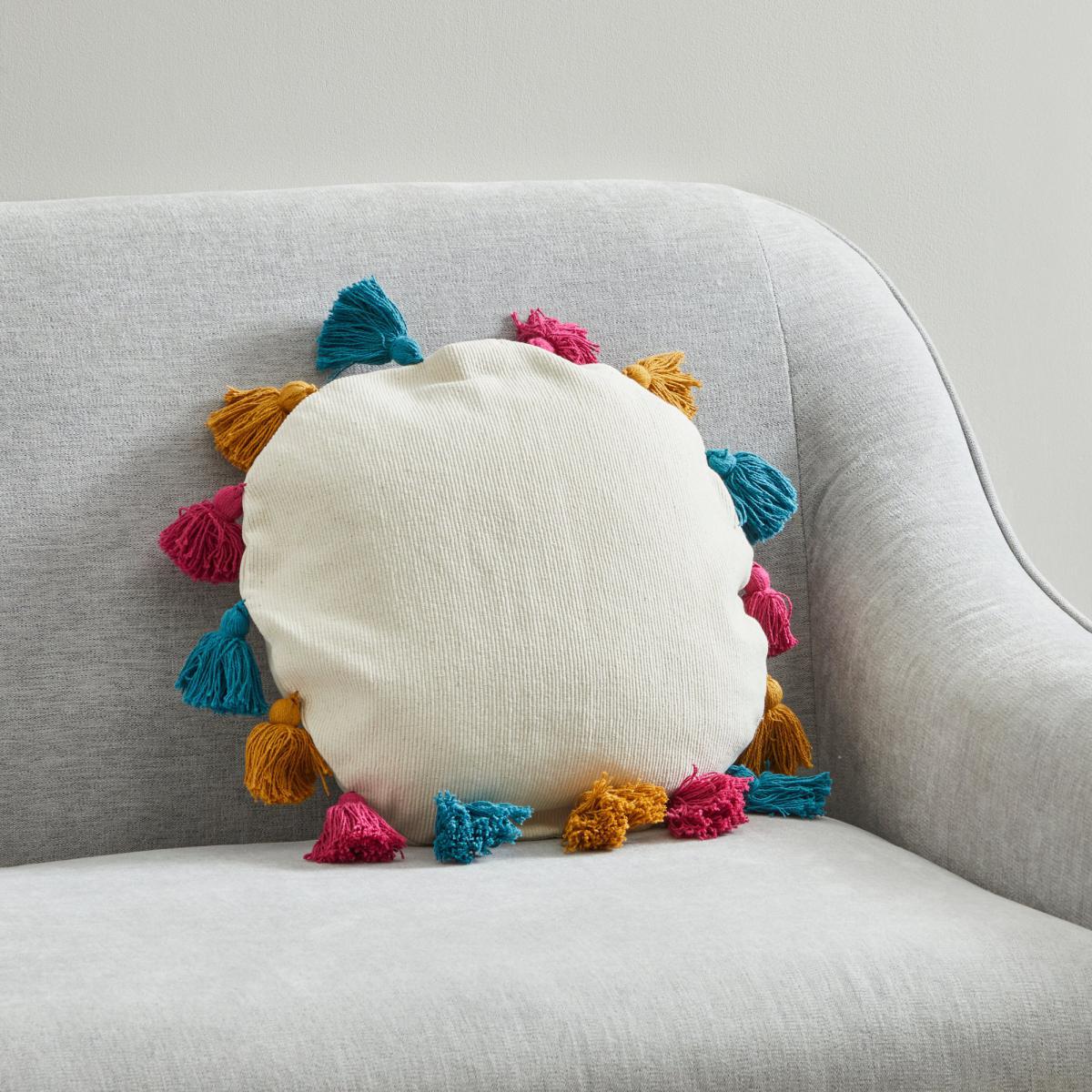 Tassel Drum Cushion Black – image 5