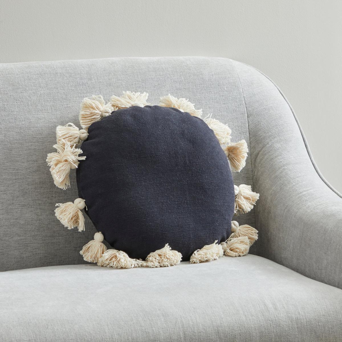 Tassel Drum Cushion Black – image 6