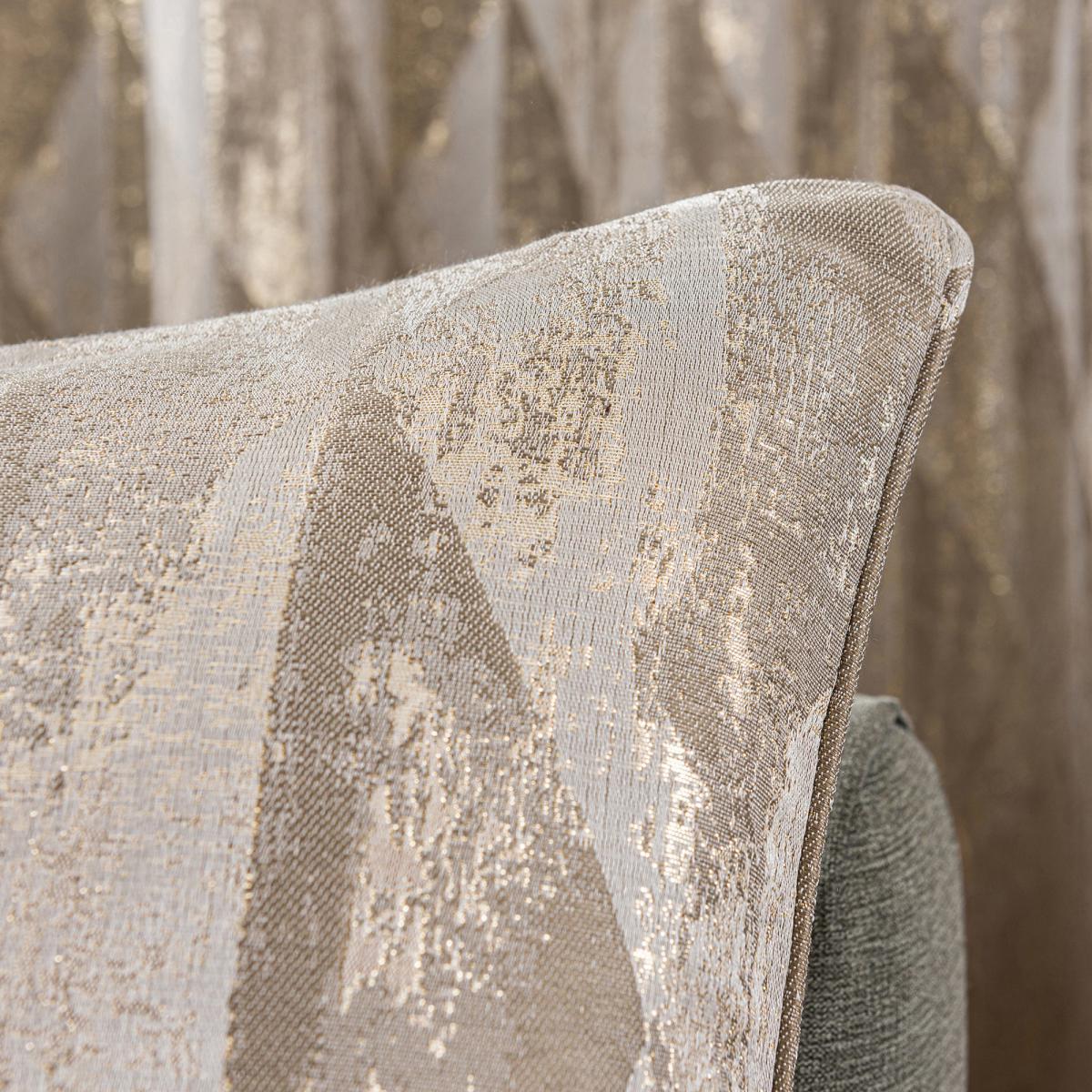 Luxor Metallic Champagne Cushion Champagne – image 2