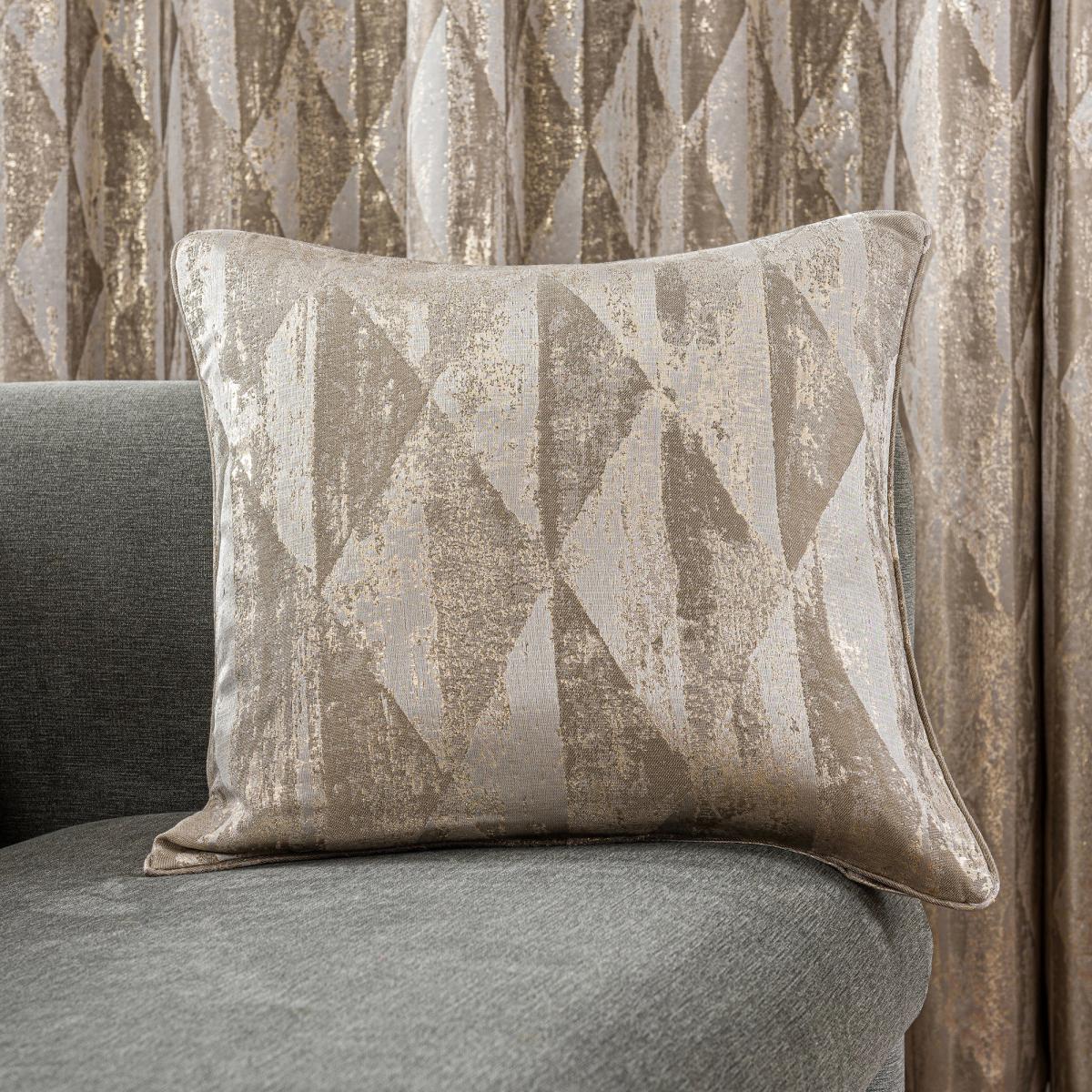 Luxor Metallic Champagne Cushion Champagne – image 1