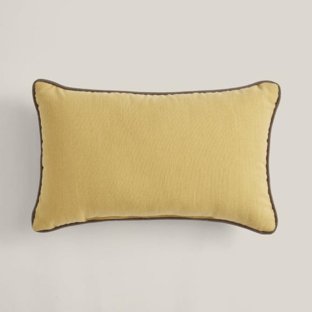 Humphrey the Basset Hound Rectangular Cushion – image 4
