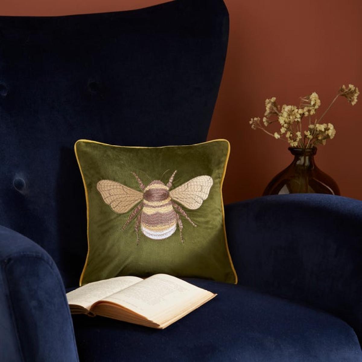 Embroidered Bee Square Cushion – image 5