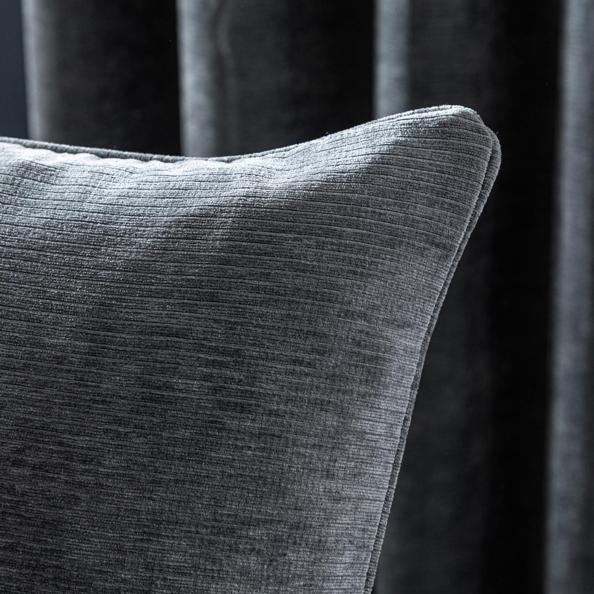 Malden Cushion Green – image 6