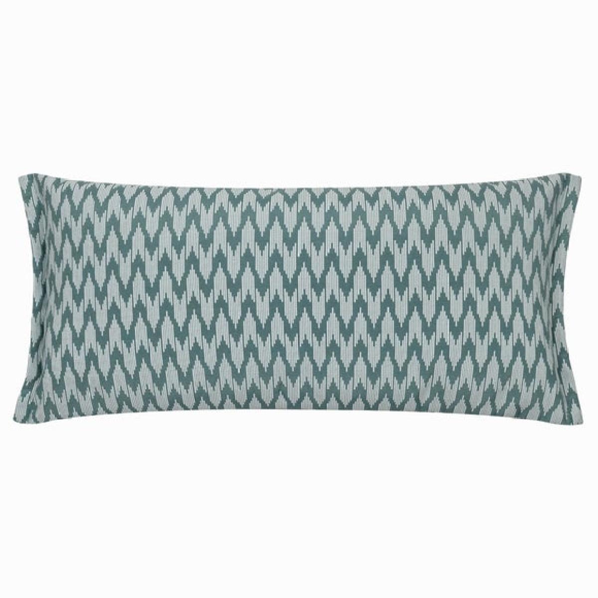 Hutton Rectangle Cushion – image 3