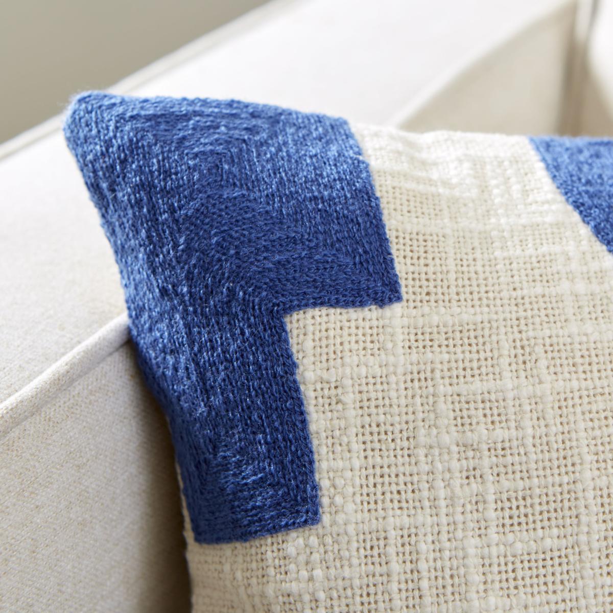 Elements Geometric Cushion Classic Blue – image 2