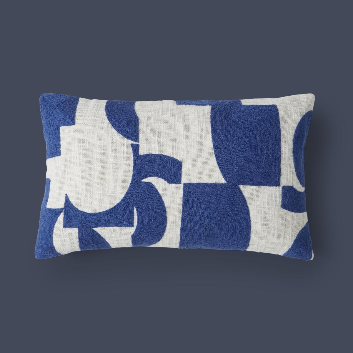 Elements Geometric Cushion Classic Blue – image 4